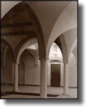Black and White Picture of Arches, Torrance High School