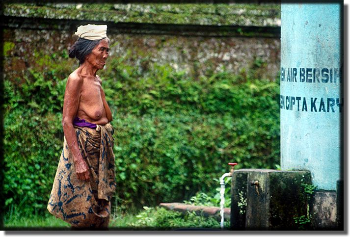 Picture of street vendors, Bali, Indonesia